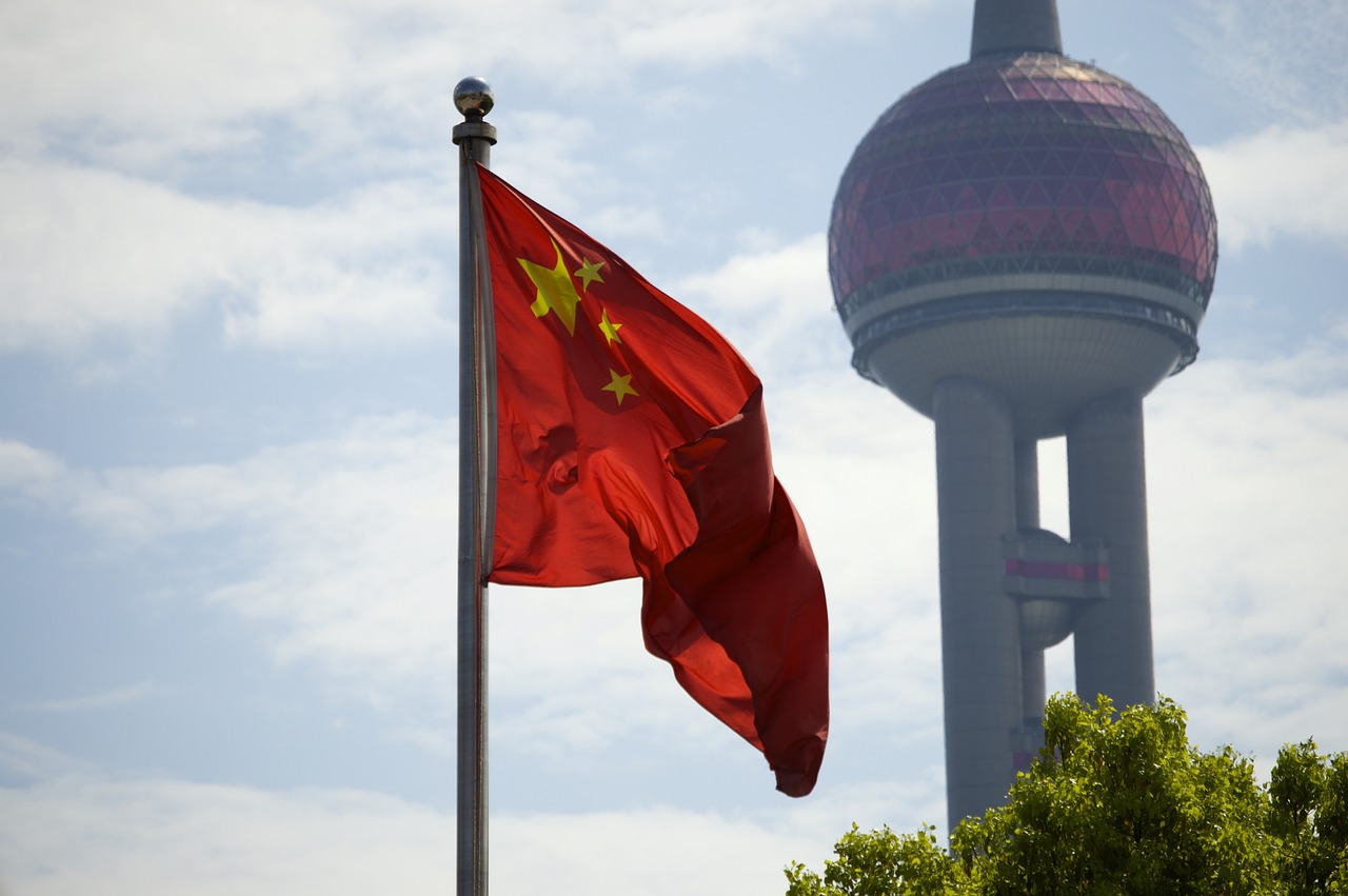 季节变迁中的甘蔗上市与市场繁荣的盛景