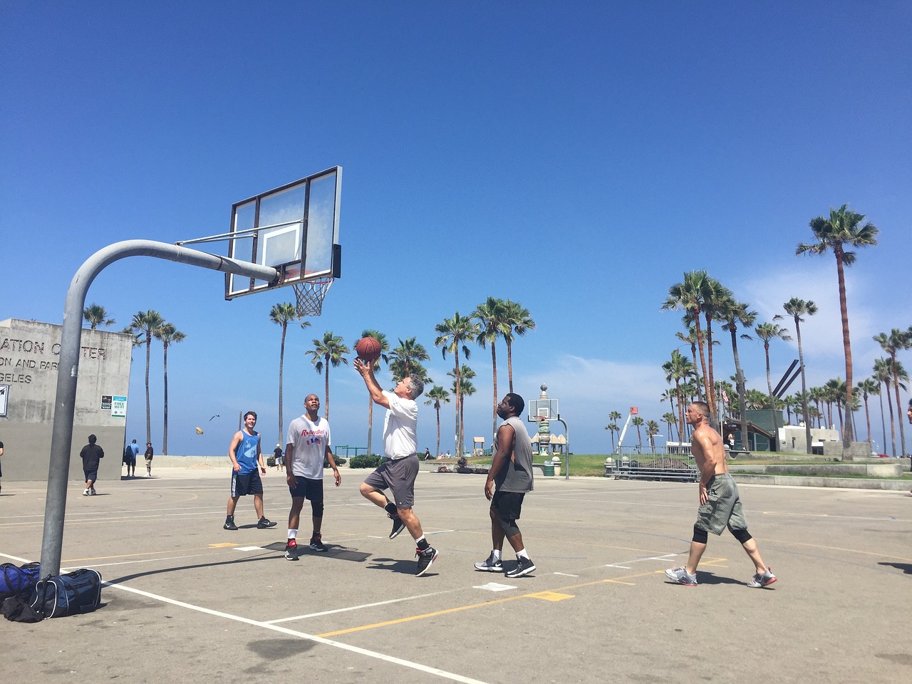 热血燃烧！激烈3v3篮球大战