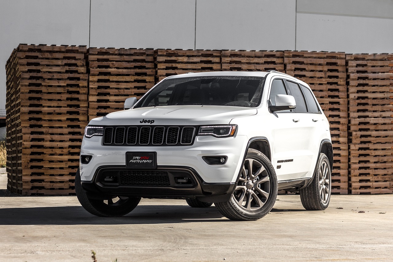 最新Jeep价格深度解析与购车指南，全方位了解Jeep车型及优惠信息！