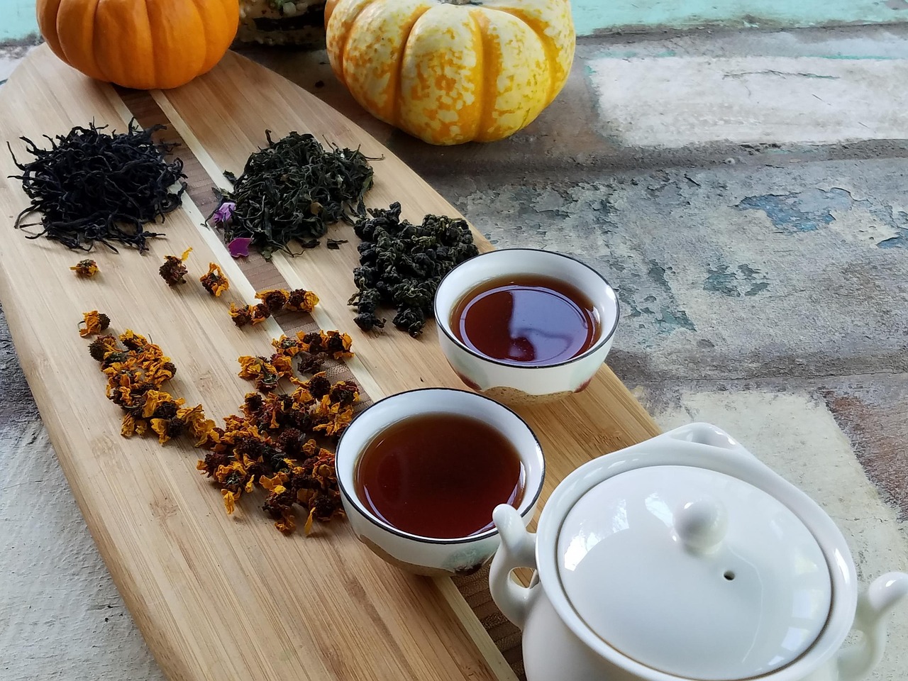 秋茶上市，品味季节韵味与生活诗意